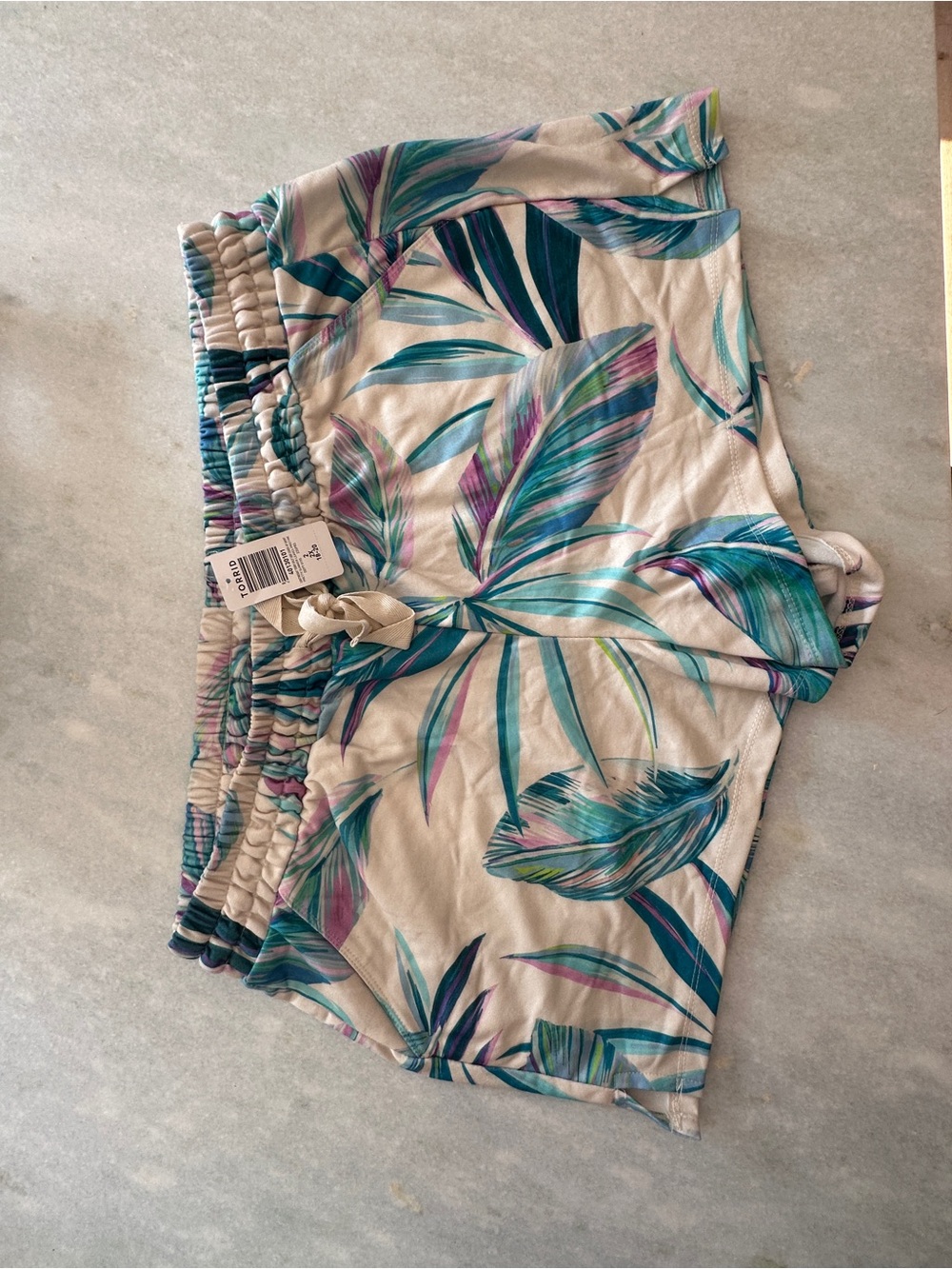 Torrid 2X Women's Terry Cloth Split Side Beach Short Leaf Pattern - Picture 2 of 11